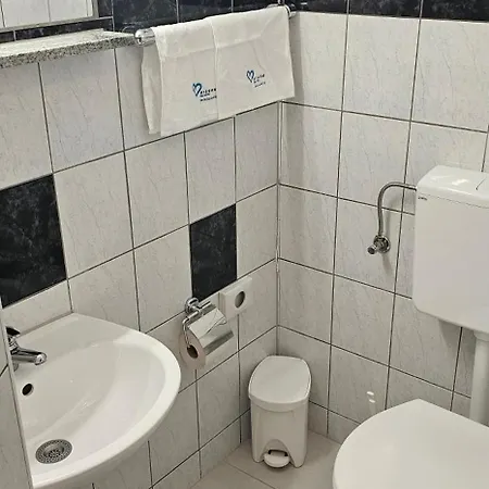 Jelena Biograd Na Moru